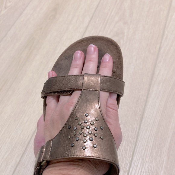 Vionic Adjustable Slide Sandals - Picture 4 of 8